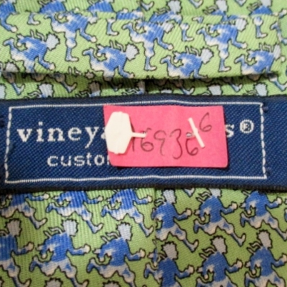 VINEYARD VINES Handmade USA Silk NECK TIE RUNNING - Picture 3 of 3